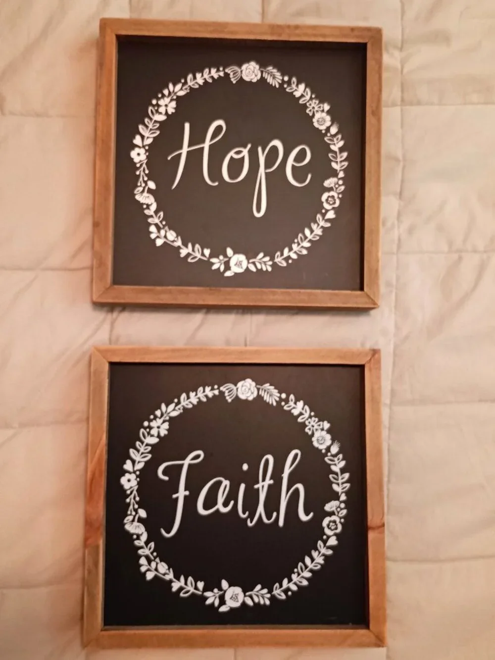 Hope and Faith Floral Wreath Wood Wall Decor Farmhouse Home Decor Lot of 2